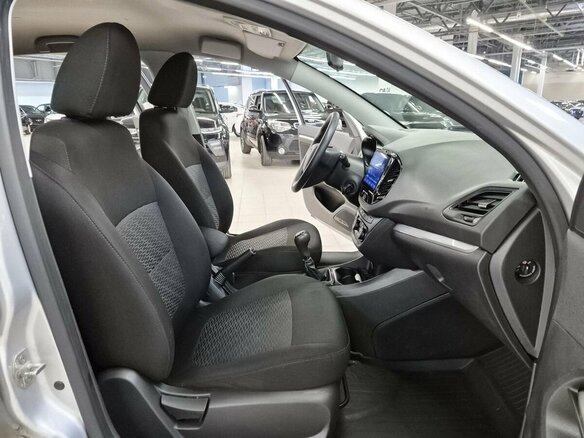 2018 Lada (ВАЗ) Vesta SW I, серебристый, 919000 рублей - вид 11