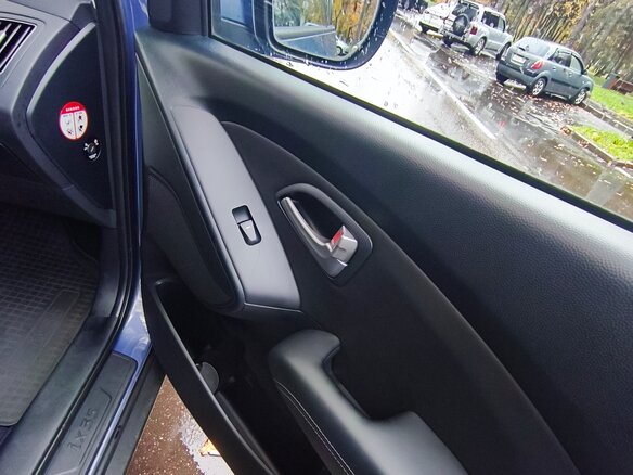 2011 Hyundai ix35 I, синий, 1450000 рублей - вид 25