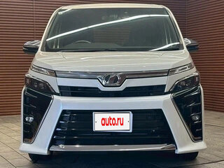 2021 Toyota Voxy III (R80) Рестайлинг, белый, 2000007 рублей, вид 2