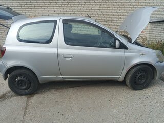 2000 Toyota Vitz I (P10), серебристый, 140000 рублей, вид 3