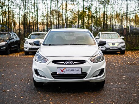 2014 Hyundai Solaris I, белый, 450000 рублей, вид 3