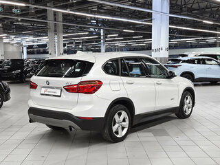 2017 BMW X1 20i xDrive II (F48), белый, 2149000 рублей, вид 3