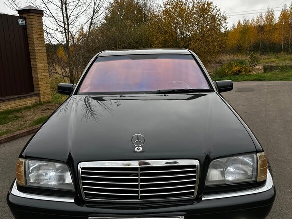 1994 Mercedes-Benz C-Класс 250 I (W202), чёрный, 600000 рублей - вид 1