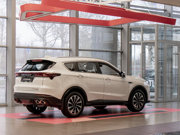 2026 Jetour X70+ I Рестайлинг, белый, 3399000 рублей - вид 4
