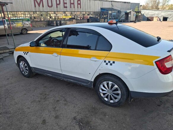 2016 Skoda Rapid I, белый, 550000 рублей - вид 10