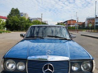 1977 Mercedes-Benz W123 240, голубой, 390000 рублей, вид 3