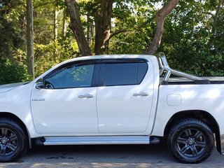 2020 Toyota Hilux VIII, белый, 5000000 рублей, вид 4