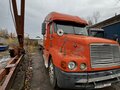 2002 Freightliner Century Class, оранжевый, 1100000 рублей - вид 2