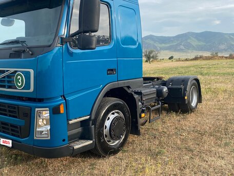 2007 Volvo FM, синий, 2050000 рублей, вид 1