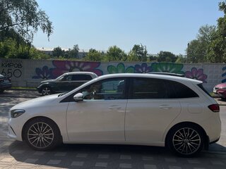 2019 Mercedes-Benz B-Класс 180 d III (W247), белый, 2400000 рублей, вид 3