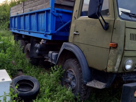 1983 КамАЗ 43085 Компас-5, зелёный, 600000 рублей, вид 1