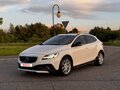 2016 Volvo V40 Cross Country I Рестайлинг, белый, 1800000 рублей - вид 1