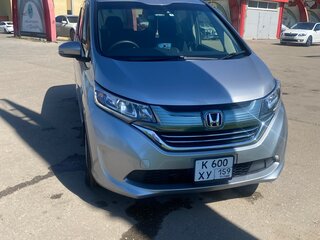 2017 Honda Freed II, серый, 1350000 рублей, вид 1