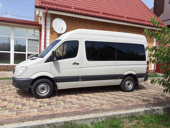 2012 Mercedes-Benz Sprinter, бежевый, 4000000 рублей - вид 1