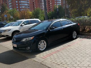 2013 Toyota Camry VII (XV50), чёрный, 1700000 рублей, вид 1