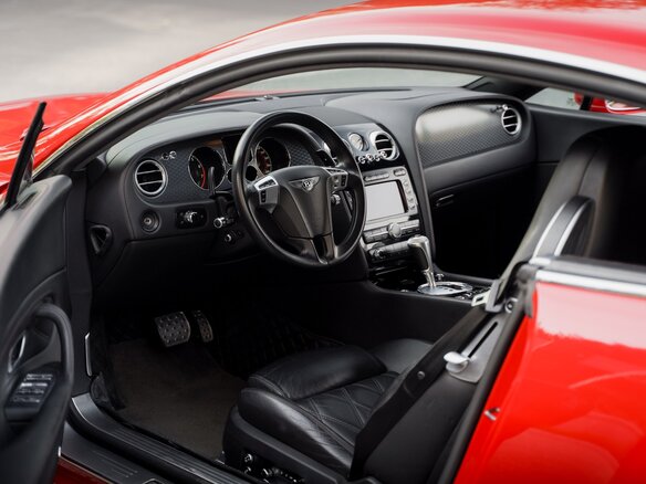 2009 Bentley Continental GT Speed I, красный, 4450000 рублей - вид 17