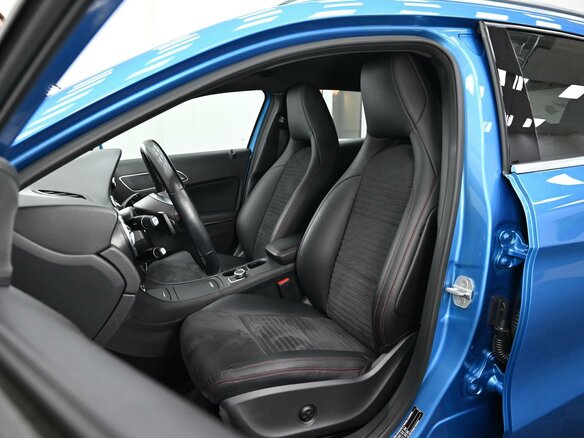 2015 Mercedes-Benz GLA 250 I (X156), голубой, 1585000 рублей - вид 9