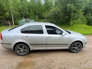 2005 Skoda Octavia II (A5), серебристый, 380000 рублей, вид 4