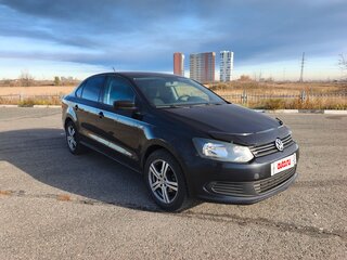 2014 Volkswagen Polo V, чёрный, 550000 рублей, вид 2