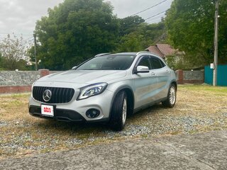 2017 Mercedes-Benz GLA 180 I (X156), бежевый, 1700000 рублей, вид 1