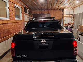 2010 Nissan Navara (Frontier) III (D40) Рестайлинг, чёрный, 1700000 рублей, вид 2