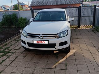 2012 Volkswagen Touareg II, белый, 2400000 рублей, вид 3