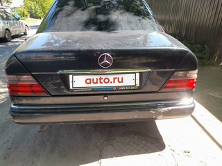 1993 Mercedes-Benz E-Класс 220 I (W124), чёрный, 450000 рублей, вид 4