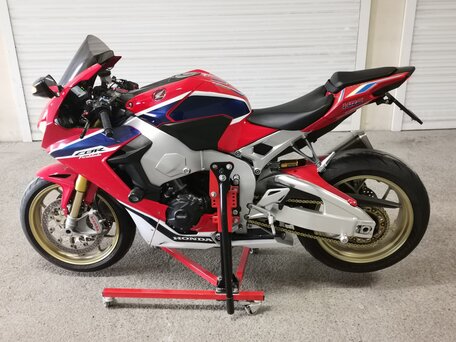 2017 Honda CBR 1000 RR/RA Fireblade, красный, 1250000 рублей, вид 1