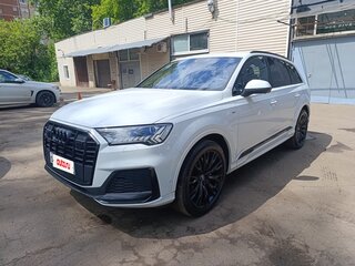 2020 Audi Q7 45 TDI II (4M) Рестайлинг, белый, 8150000 рублей, вид 2