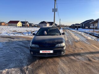 2000 Renault Laguna I, зелёный, 230000 рублей, вид 2