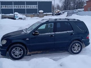 2000 Mercedes-Benz M-Класс 320 I (W163), синий, 770000 рублей, вид 4