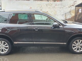 2012 Volkswagen Touareg II, чёрный, 2300000 рублей, вид 3
