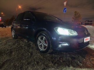 2013 Volkswagen Golf VII, синий, 900000 рублей, вид 2