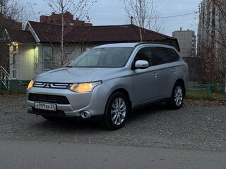 2014 Mitsubishi Outlander III, серебристый, 1530000 рублей, вид 1