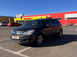 2011 Opel Astra H Рестайлинг, серый, 700000 рублей, вид 1