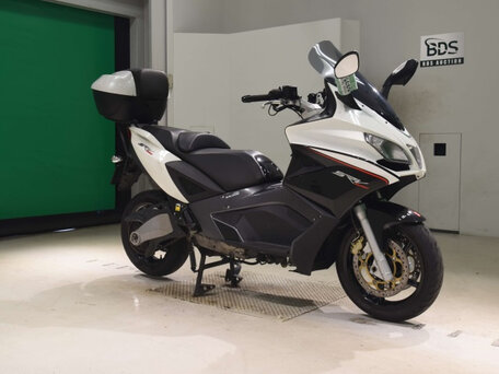 2013 Aprilia SRV 850, белый, 650000 рублей, вид 1