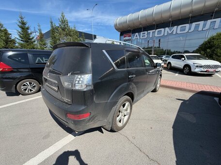 Mitsubishi Outlander II