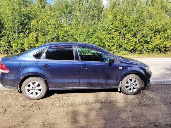 2012 Volkswagen Polo V, синий, 940000 рублей - вид 1