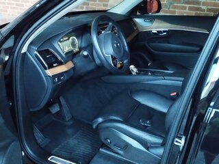2022 Volvo XC90 II Рестайлинг 1, чёрный, 6800000 рублей, вид 4
