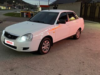 2017 Lada (ВАЗ) Priora I Рестайлинг, белый, 720000 рублей, вид 1