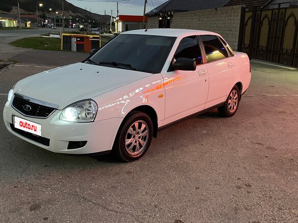 2017 Lada (ВАЗ) Priora I Рестайлинг, белый, 720000 рублей