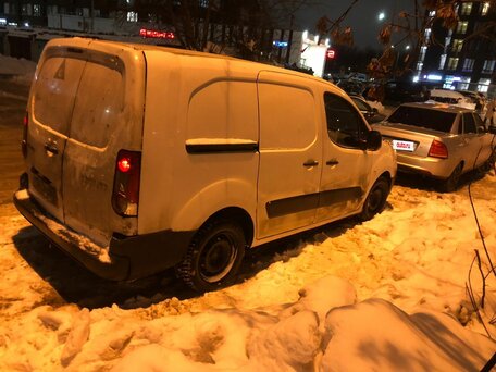 2011 Peugeot Partner, белый, 500000 рублей, вид 5