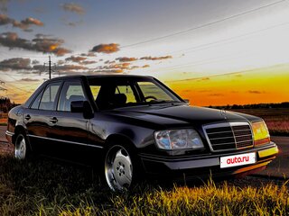 1994 Mercedes-Benz E-Класс 200 I (W124), фиолетовый, 600000 рублей, вид 3