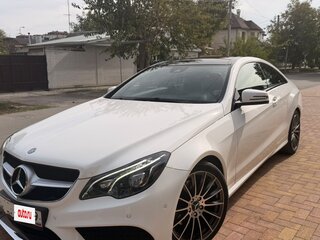 2014 Mercedes-Benz E-Класс 200 IV (W212, S212, C207) Рестайлинг, белый, 2250000 рублей, вид 1