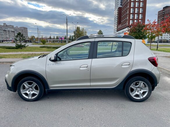 2020 Renault Sandero Stepway II Рестайлинг, серый, 1299000 рублей - вид 2
