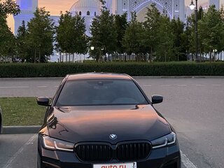 2021 BMW 5 серии 520d xDrive VII (G30/G31/G38) Рестайлинг, чёрный, 4700000 рублей, вид 4