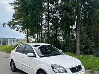 2009 Kia Rio II Рестайлинг, белый, 480000 рублей, вид 1