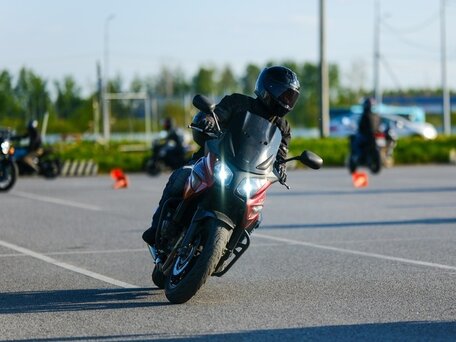 2011 Honda CBF 600, красный, 550000 рублей, вид 1