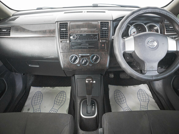 2004 Nissan Tiida Latio I, белый - вид 12