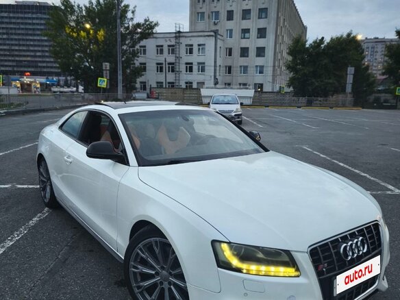 2007 Audi S5 I (8T), белый, 1100000 рублей